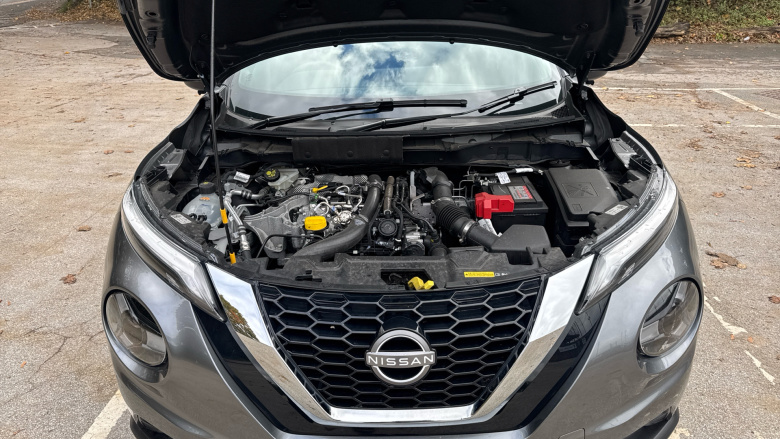 Nissan Juke 1.0 DiG-T N-Connecta 5dr Petrol Hatchback